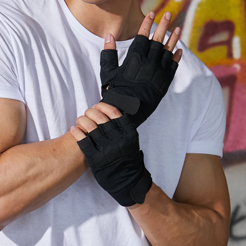 Men's And Women's Camouflage Outdoor Half-finger Gloves - Image 2