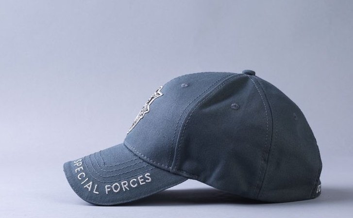 Embroidered baseball cap - Image 3