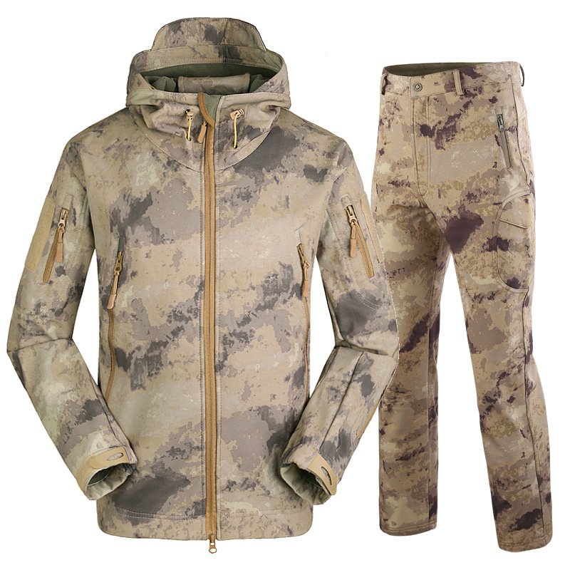 Camouflage padded jacket and pants suit - Image 10