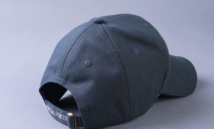 Embroidered baseball cap - Image 4